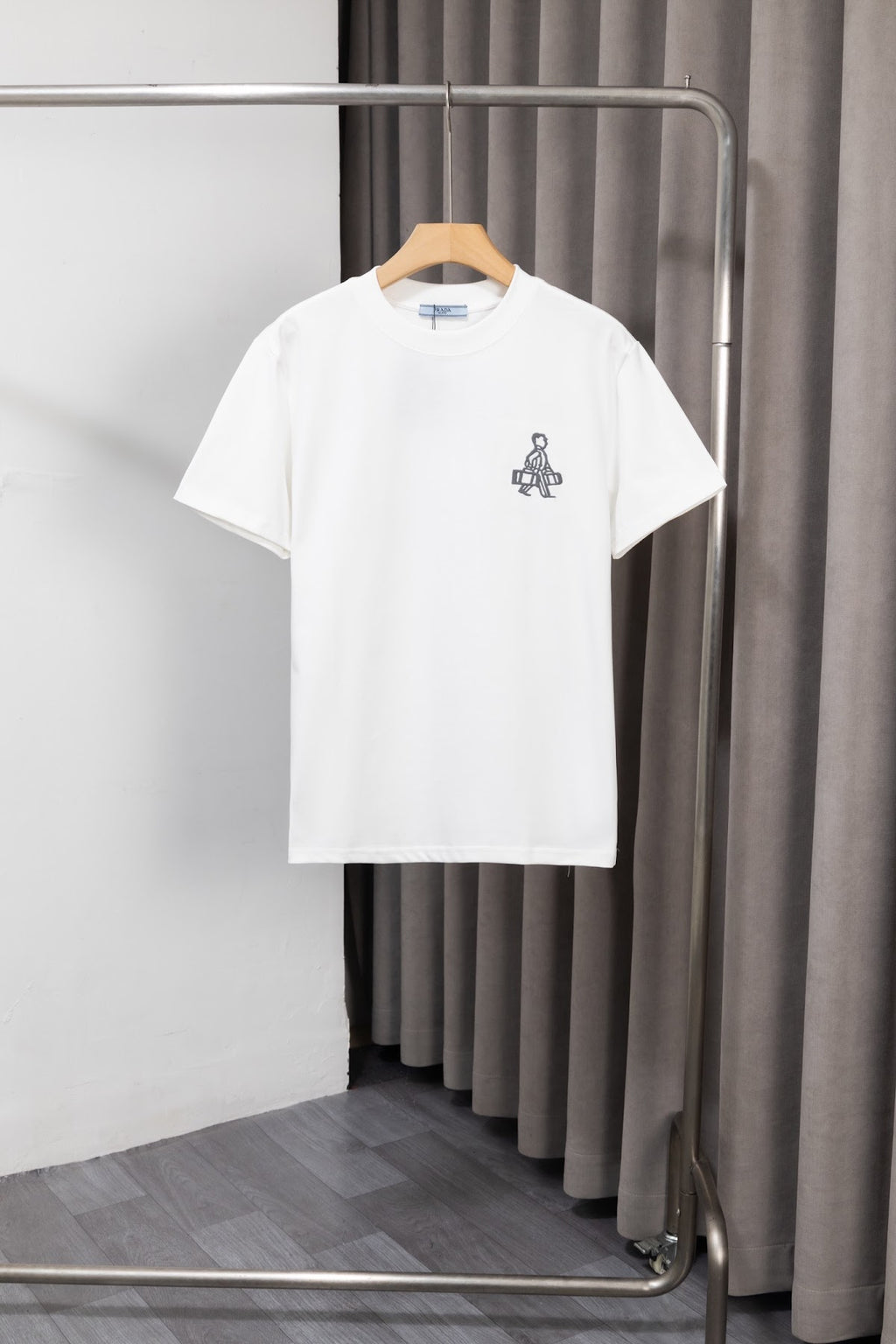 Remera Prada - Messias Indumentaria
