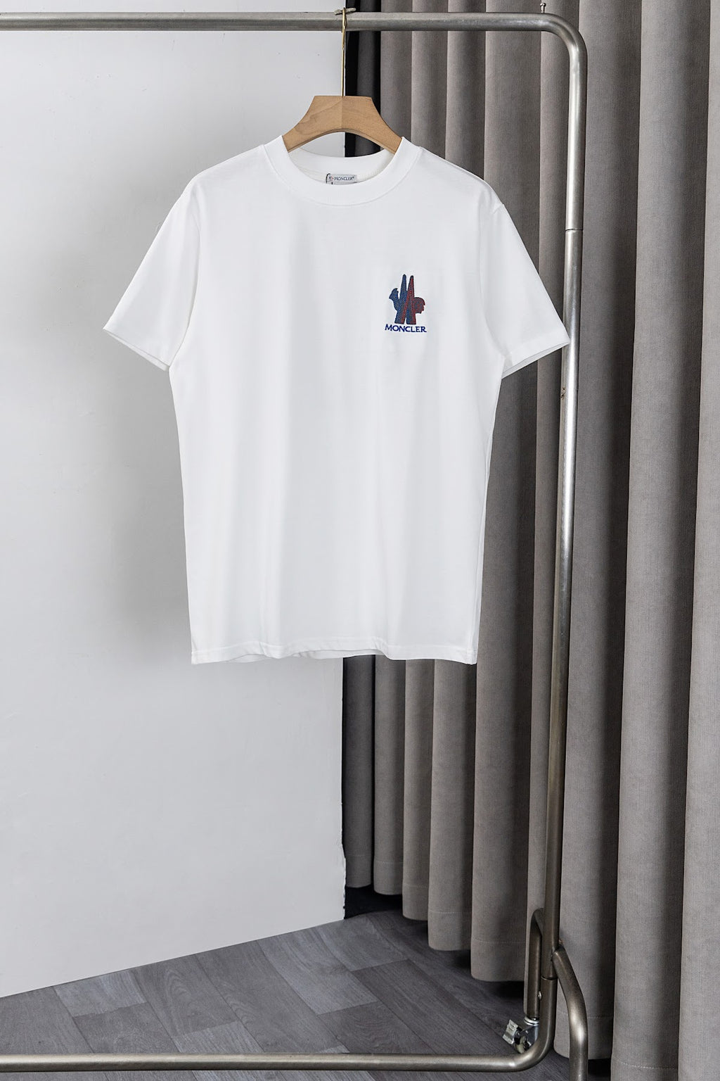 Remera Moncler - Messias Indumentaria