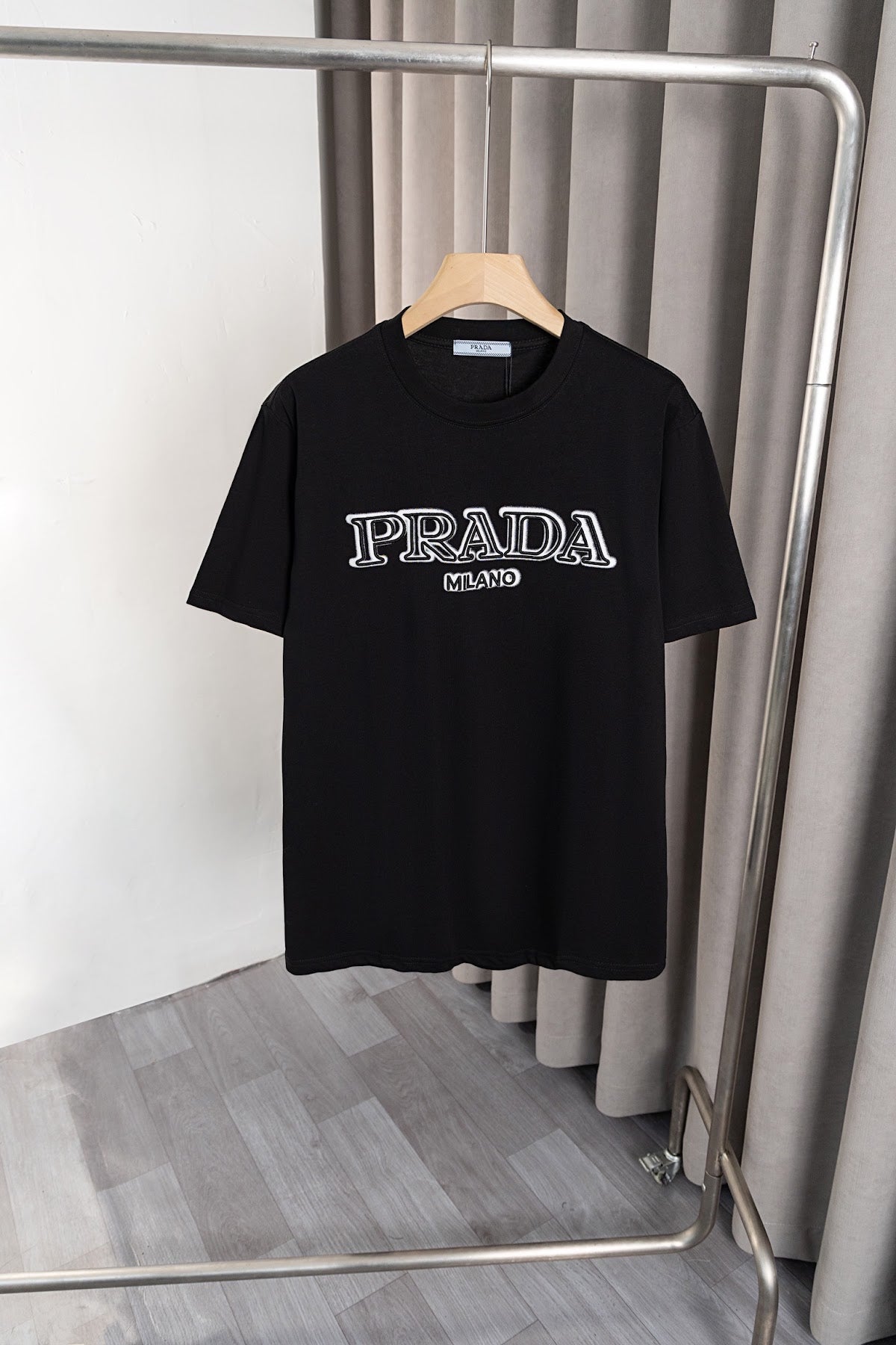 Remera Prada - Messias Indumentaria (foto 2)