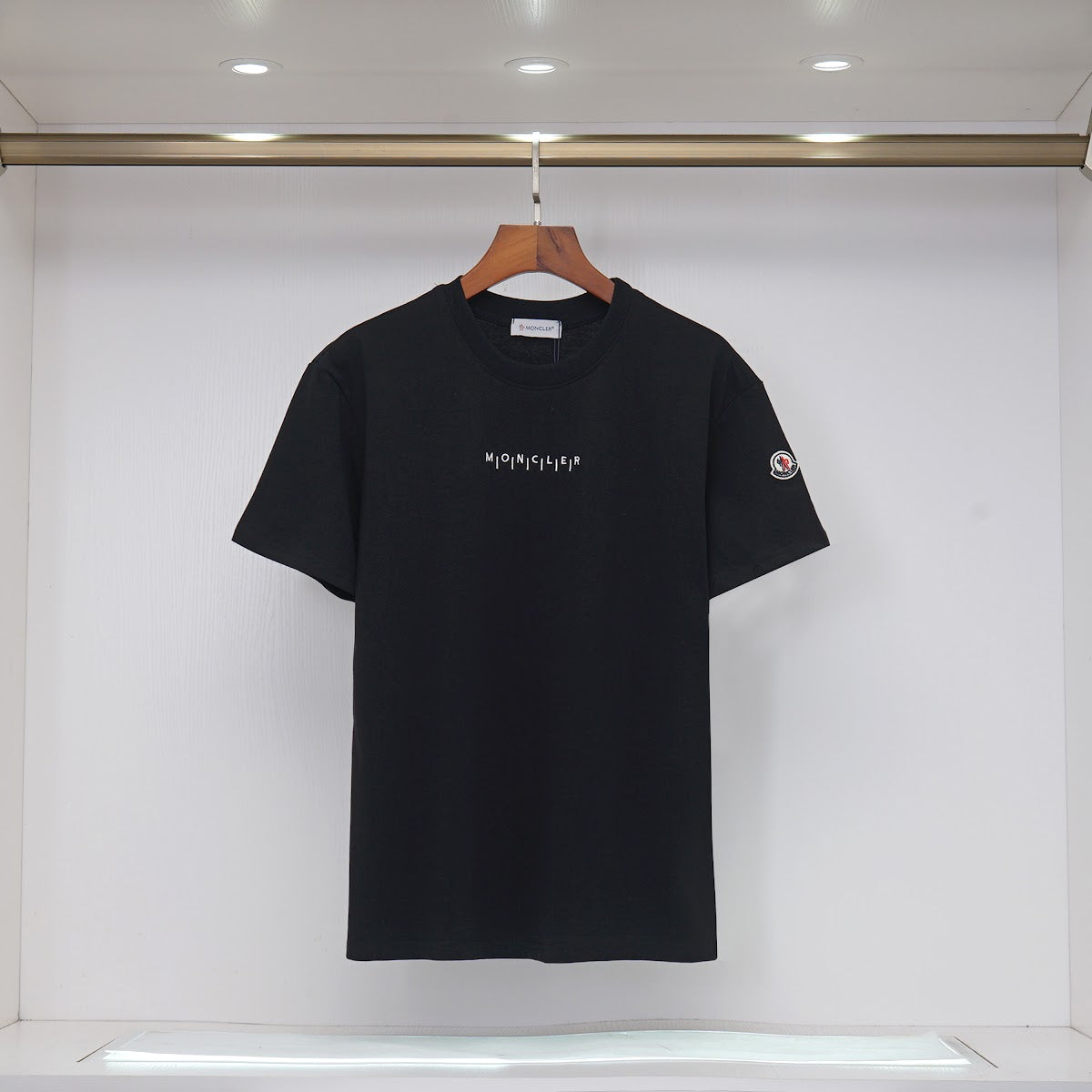 Remera Moncler - Messias Indumentaria
