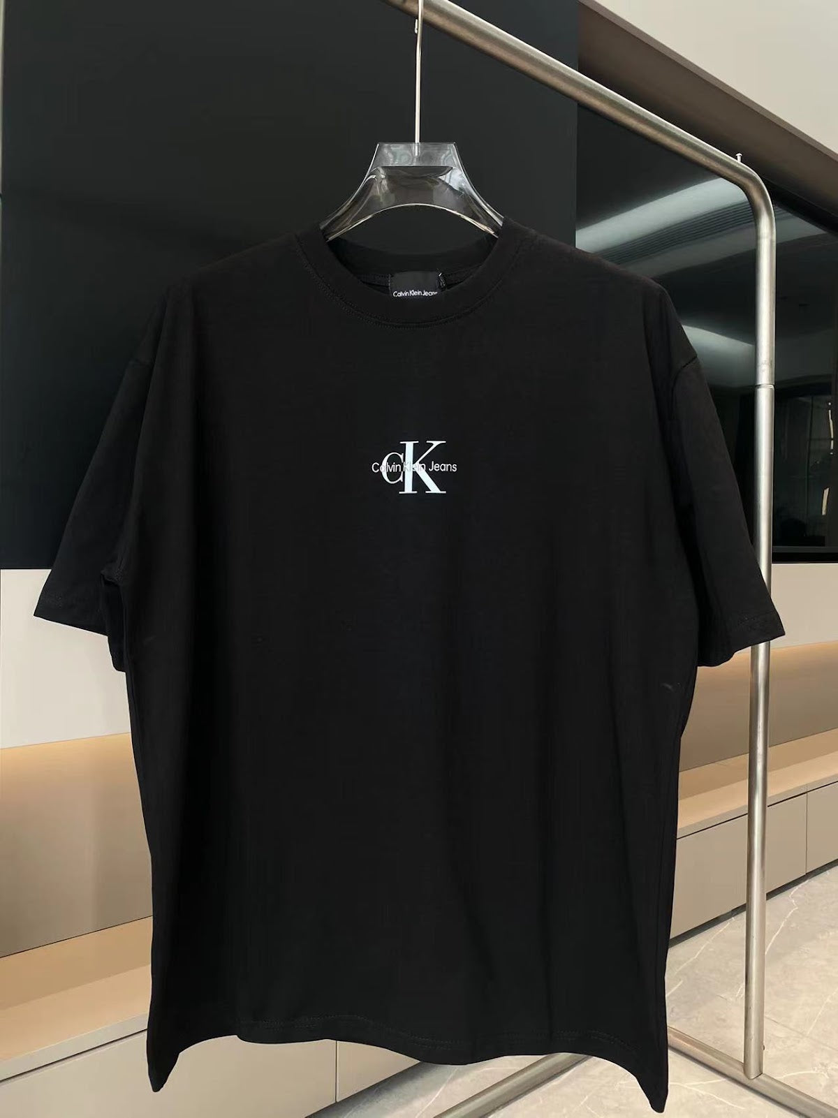 Remera Calvin Klein - Messias Indumentaria